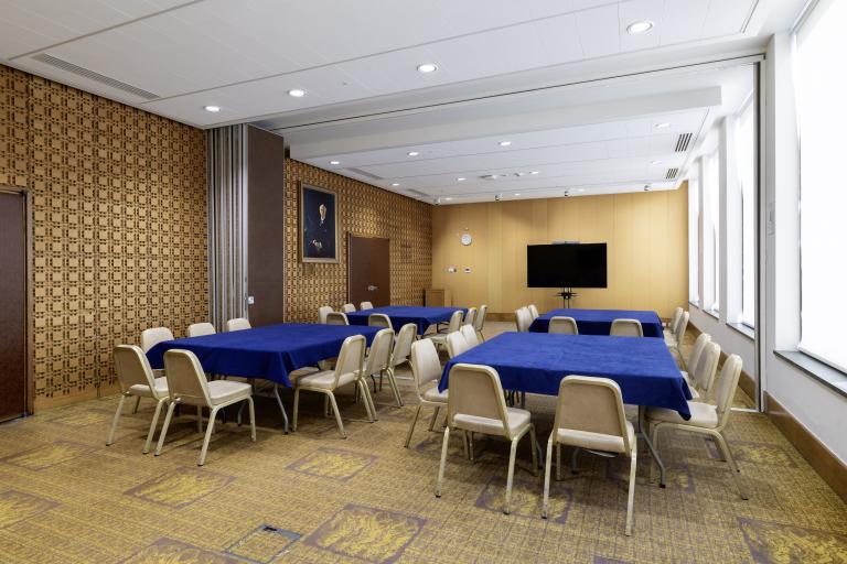 image of Swan Parsons room